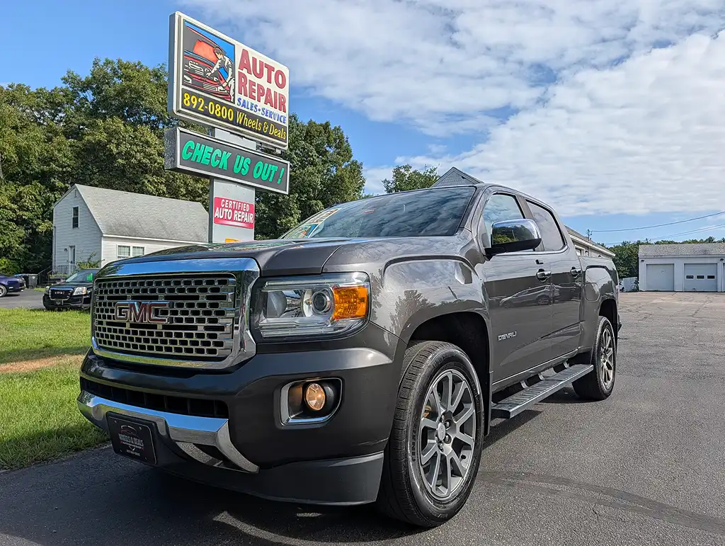 2019 GMC Canyon Denali 4WD Crew Cab Short Box's photo