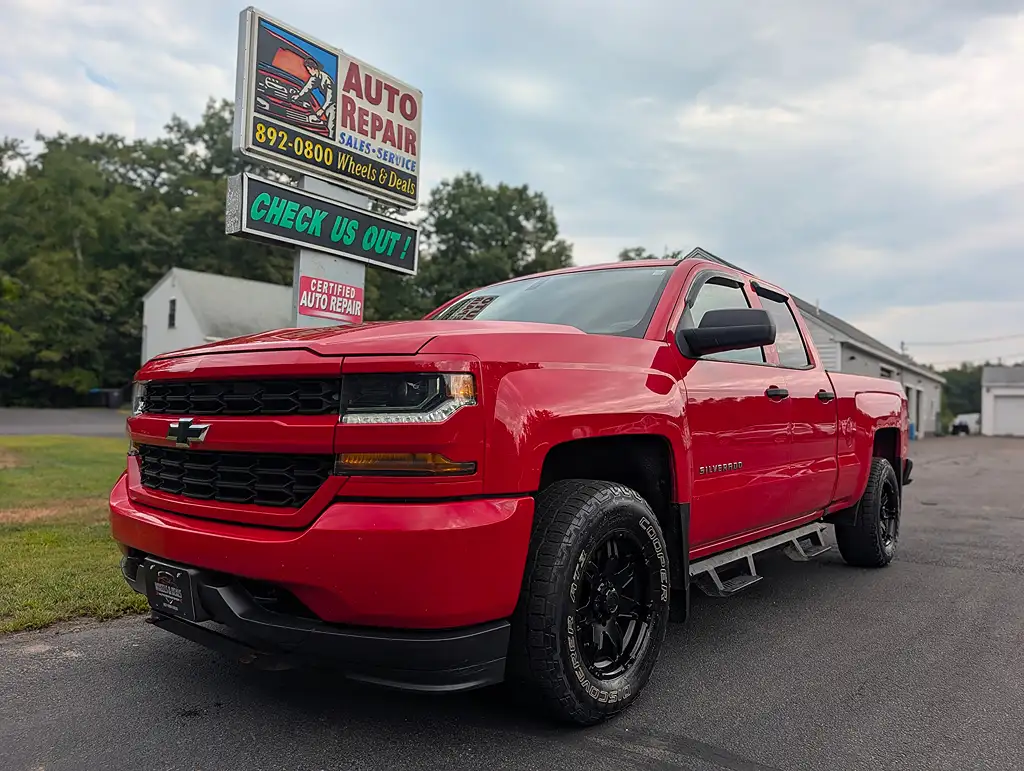 2017 Chevrolet Silverado 1500 Custom 4WD Double Cab Standard Box's photo