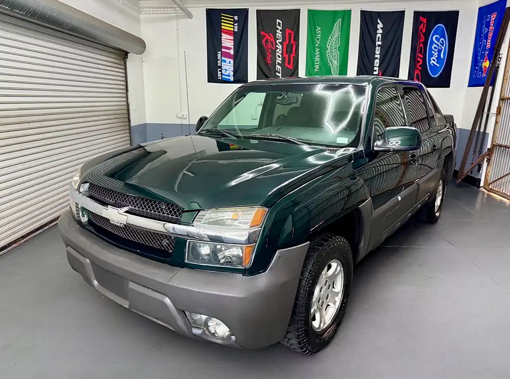 2003 Chevrolet Avalanche 2WD 1500 Series's photo