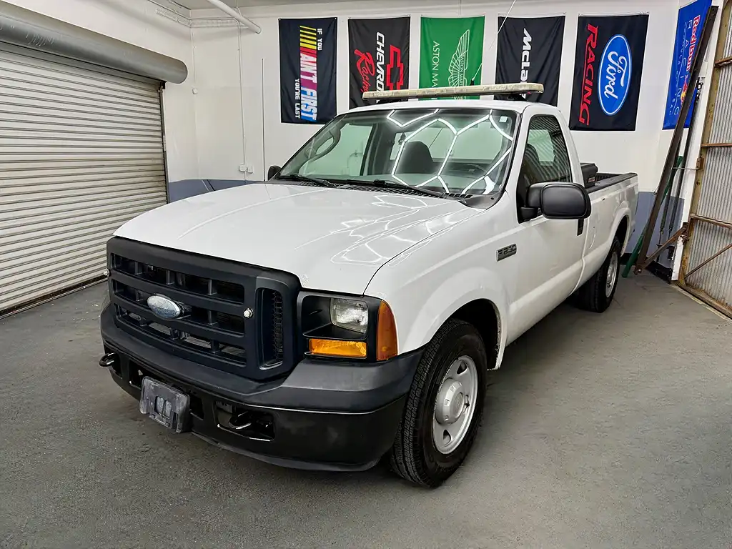 2006 Ford F-250 XL Regular Cab's photo