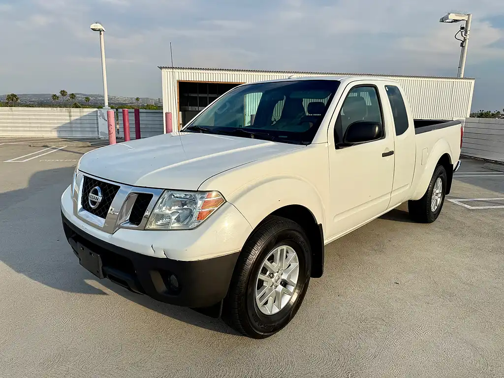 2016 Nissan Frontier 4.0 SV King Cab 4X4 AT's photo