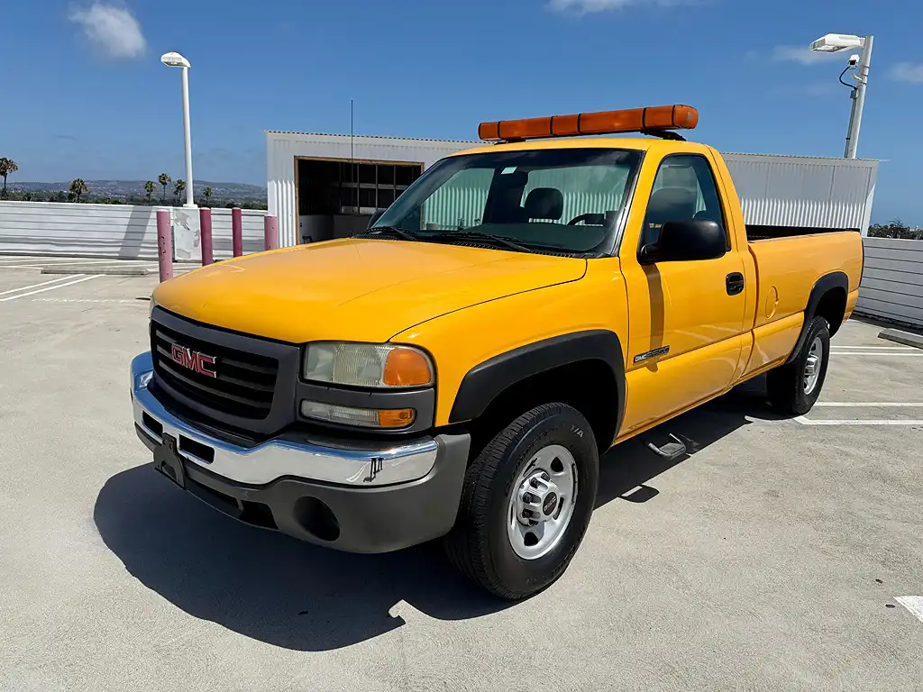 2003 GMC Sierra's photo