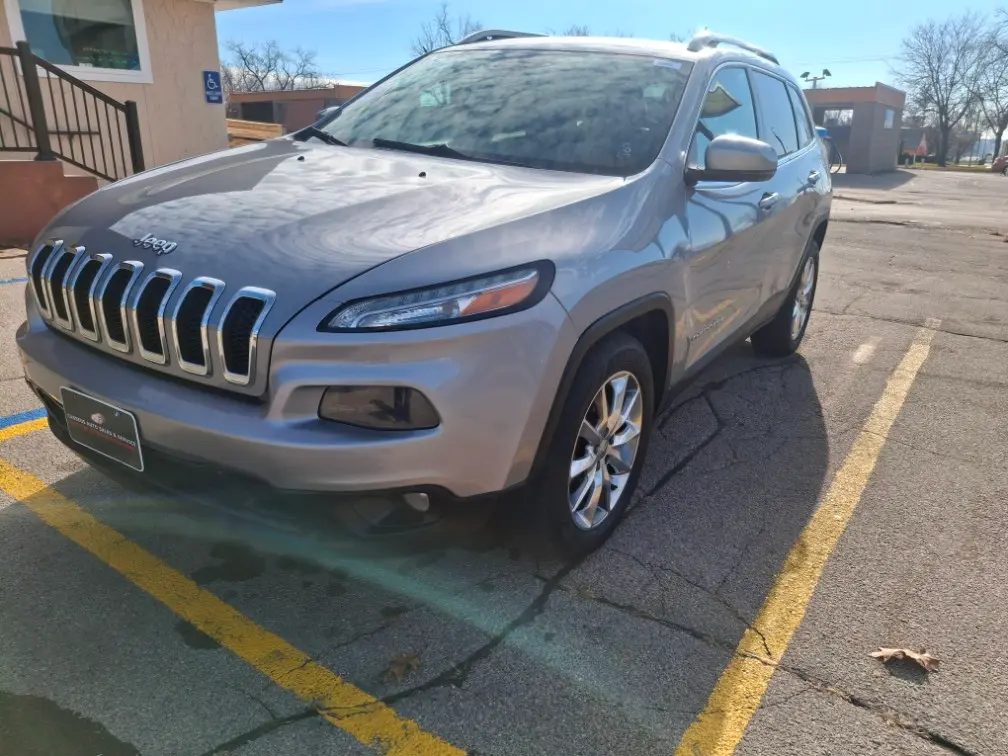 2014 Jeep Cherokee Limited 4X4 photo 3