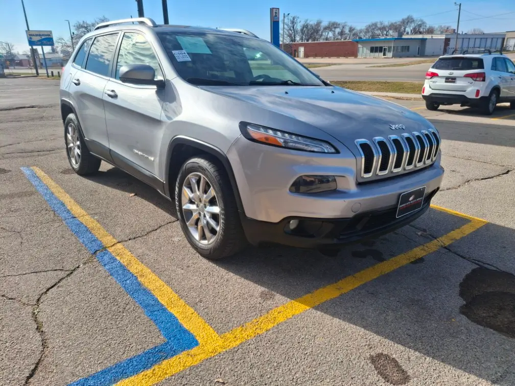 2014 Jeep Cherokee Limited 4X4 photo 4