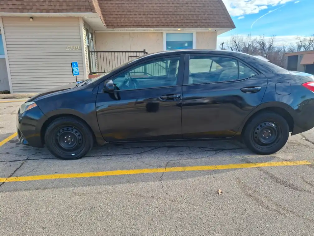 2015 Toyota Corolla LE AT's photo