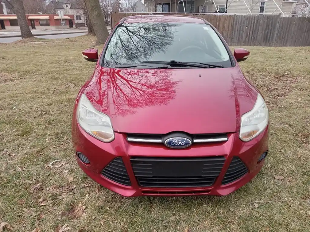 2013 Ford Focus Sedan SE's photo