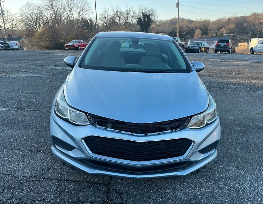 2017 Chevrolet Cruze LS Auto's photo