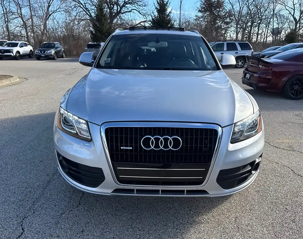 2010 Audi Q5 3.2 quattro Tiptronic Premium's photo
