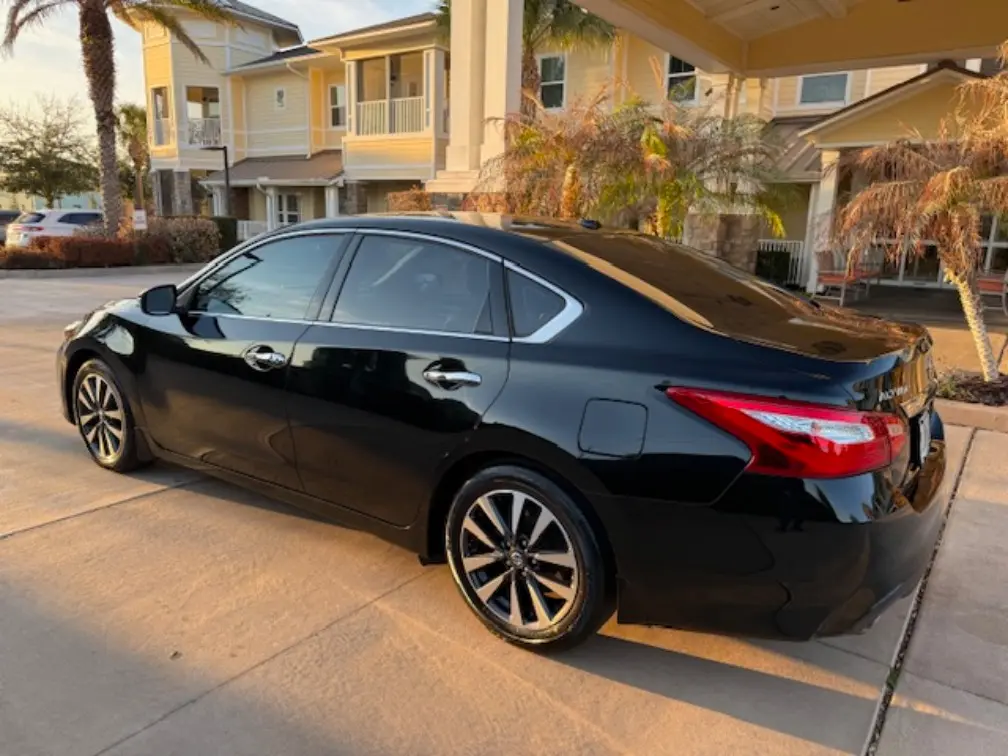 2016 Nissan Altima 2.5 SL photo 3