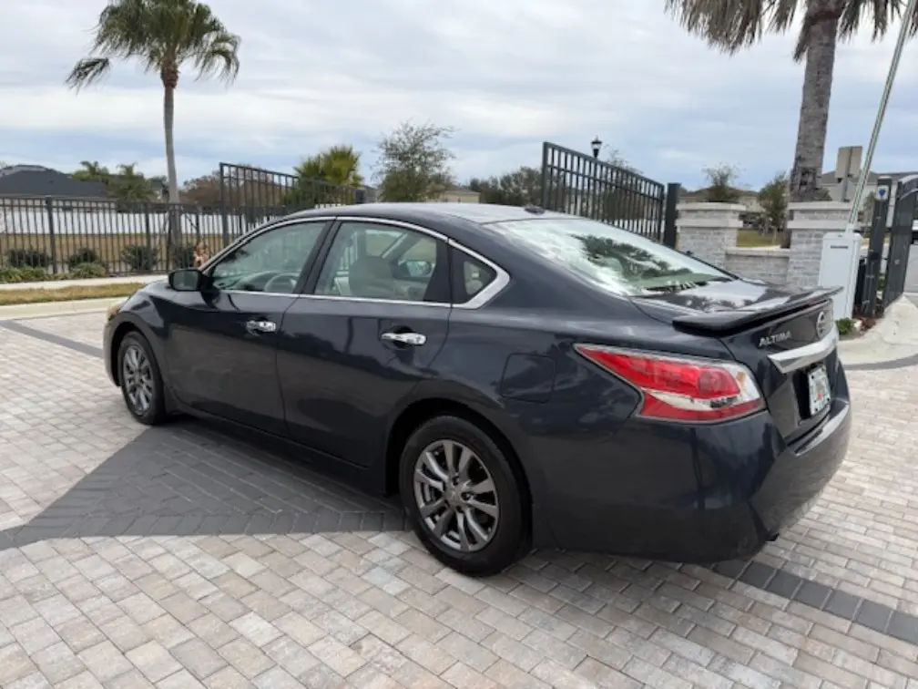 2015 Nissan Altima 2.5 S photo 3