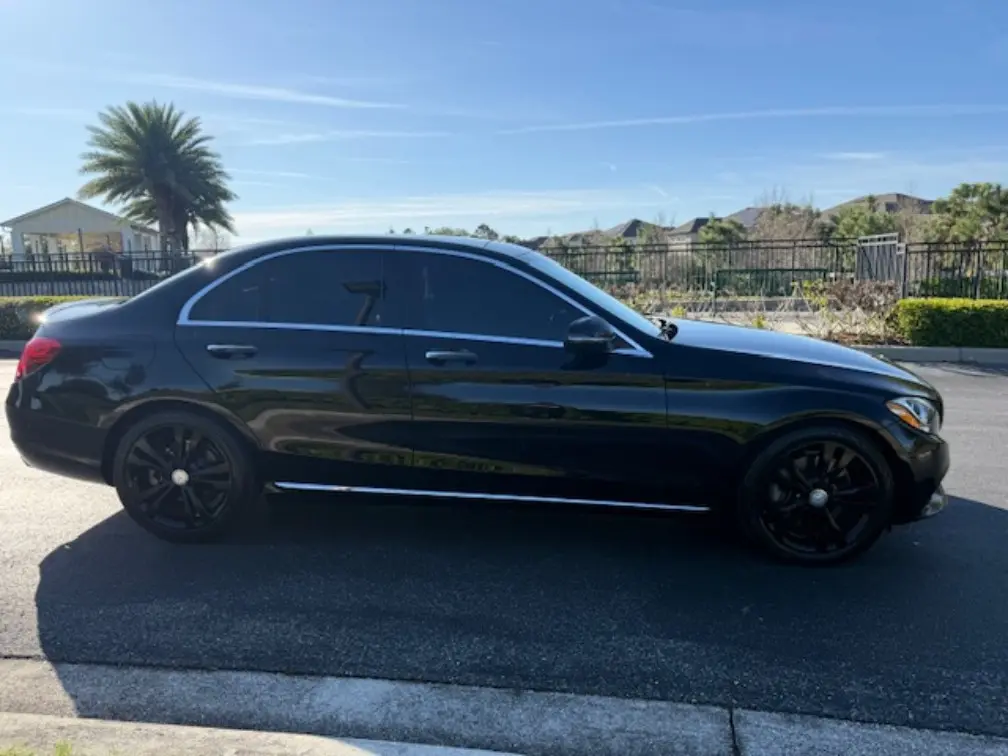 2016 Mercedes-Benz C-Class C300 photo 3