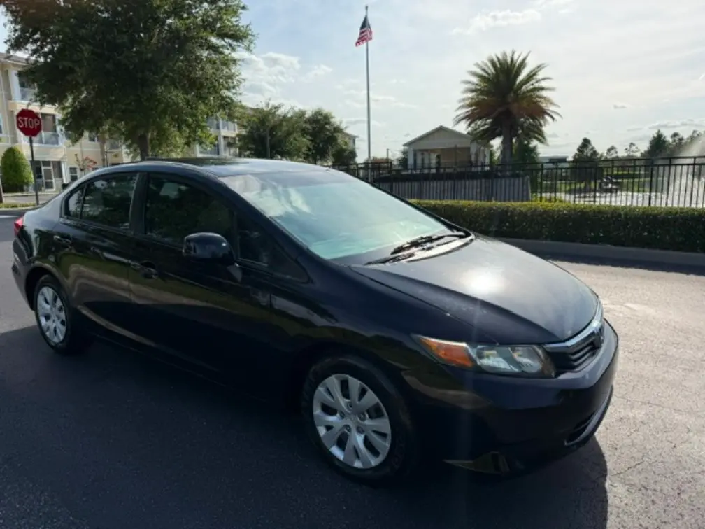2012 Honda Civic LX Auto photo 3