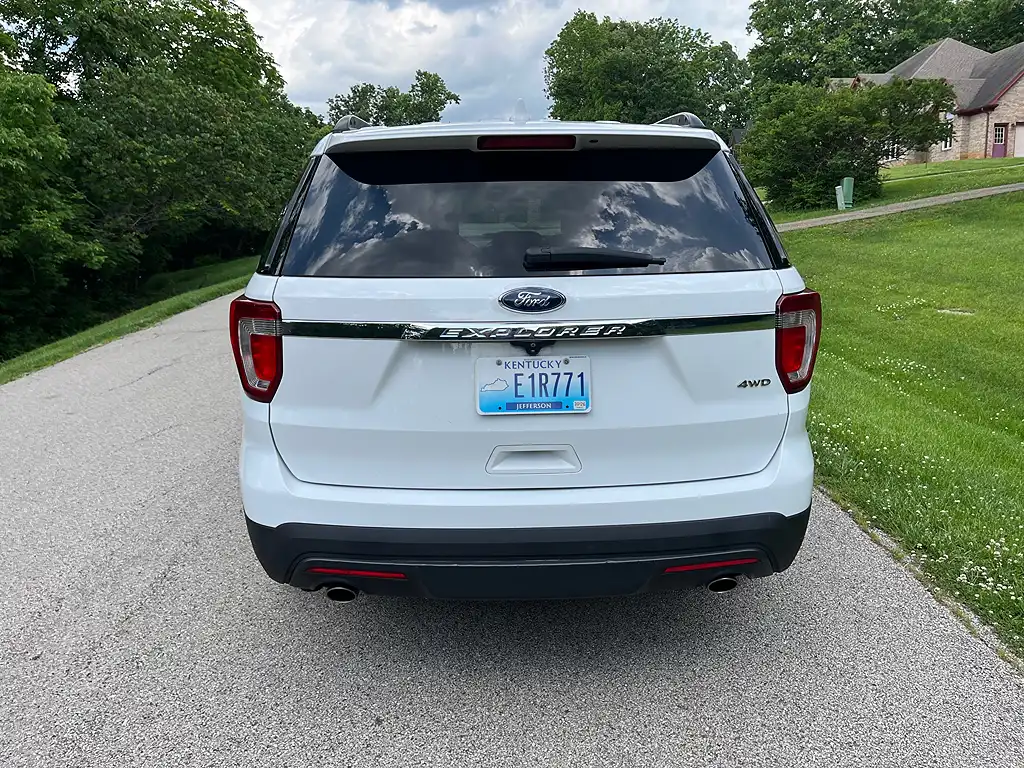 2017 Ford Explorer Base 4WD's photo