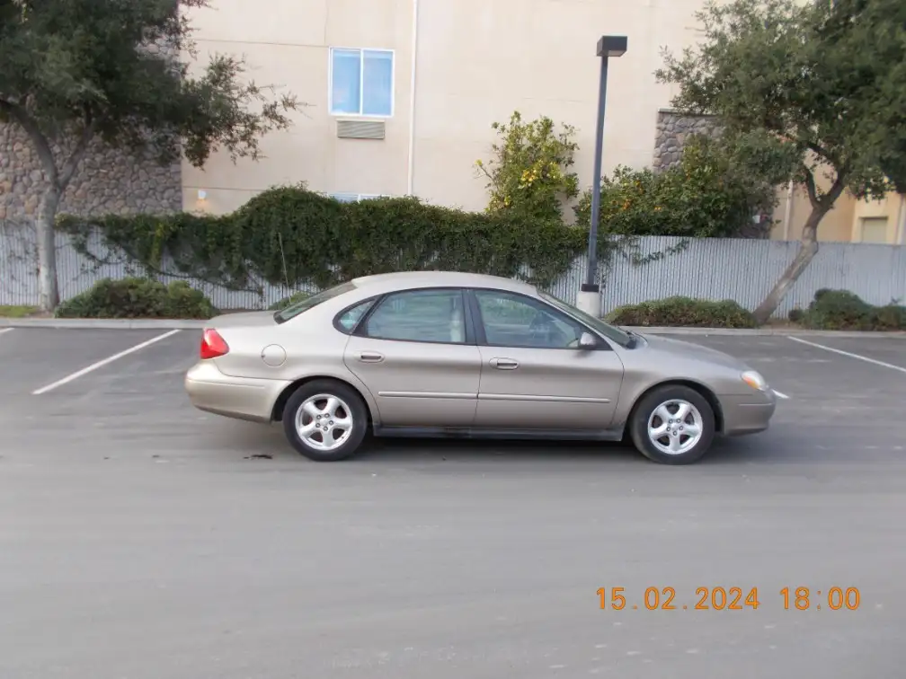 2003 Ford Taurus SES Standard's photo