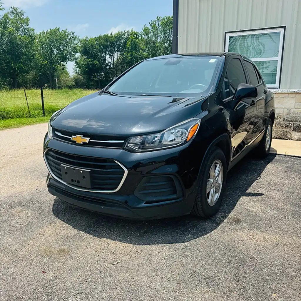 2021 Chevrolet Trax LS's photo