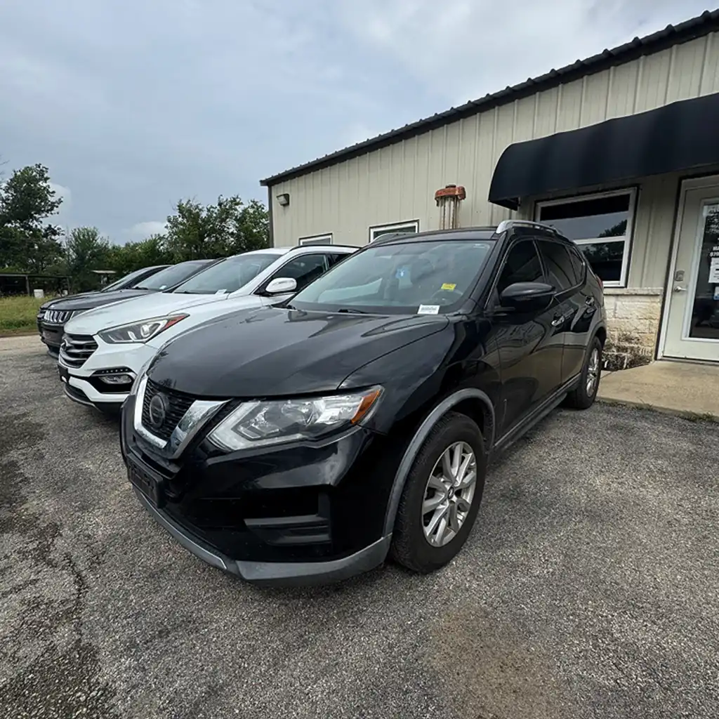 2018 Nissan Rogue SV FWD's photo