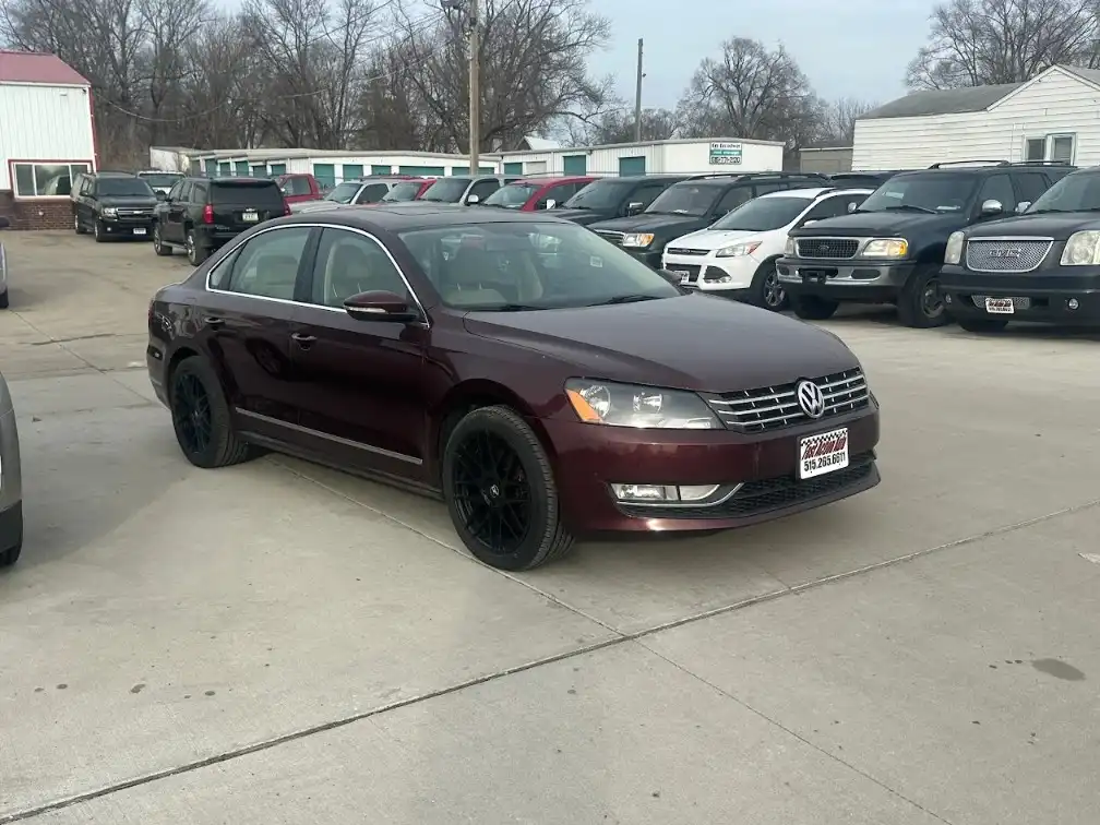 2012 Volkswagen Passat SE w/Sunroof & Nav TDI's photo