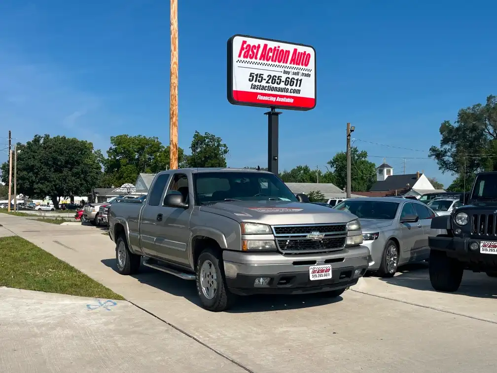 2007 Chevrolet Silverado 1500 LS 4x4 Extended Cab LWB's photo