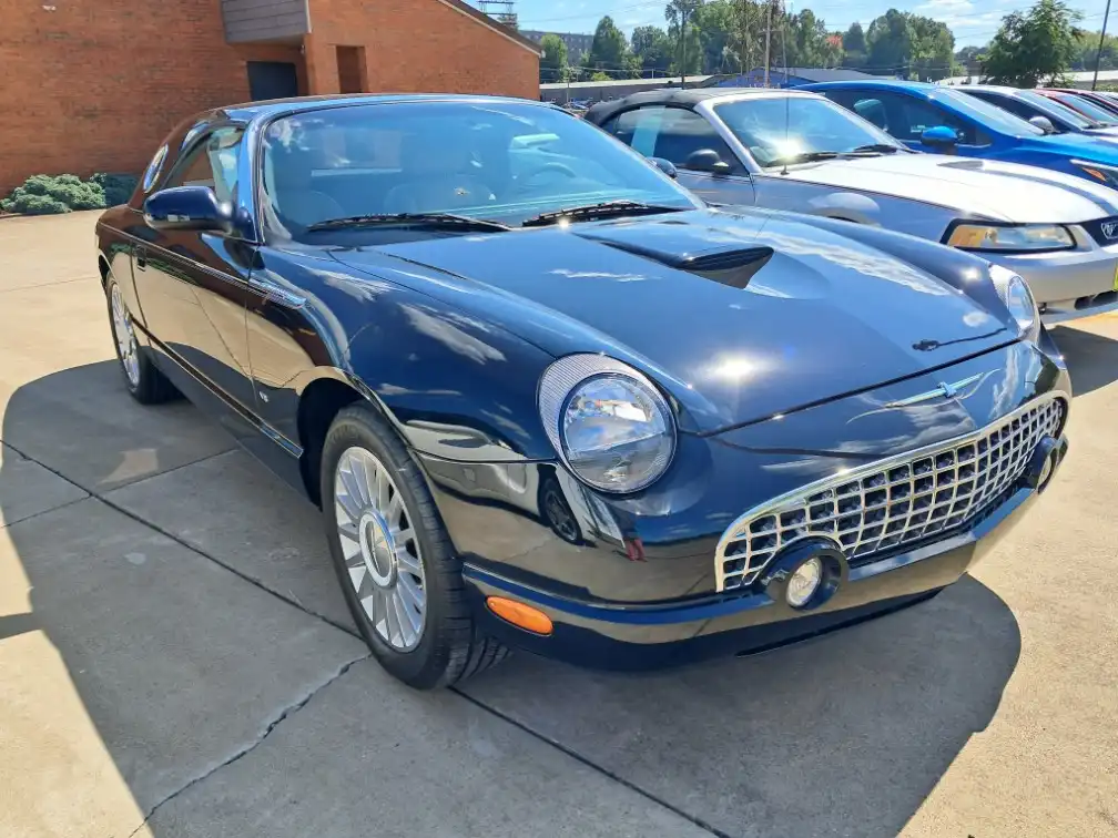 2005 Ford Thunderbird Premium's photo