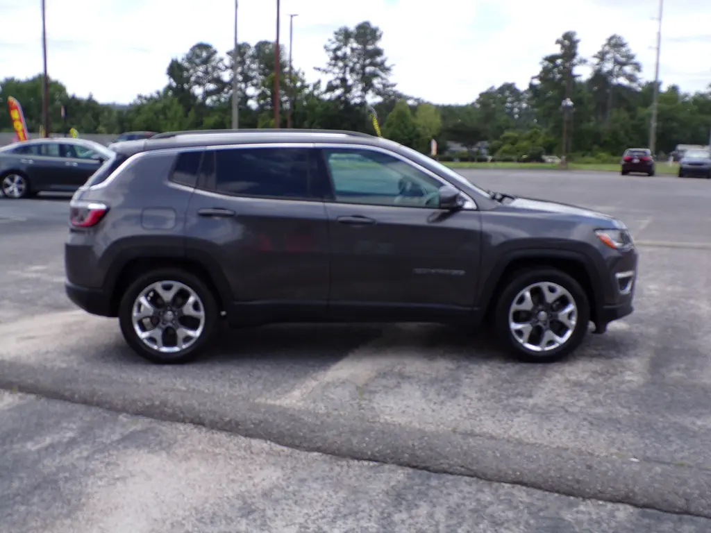 2021 Jeep Compass Limited photo 5