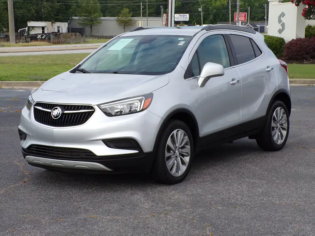 2020 Buick Encore Preferred's photo