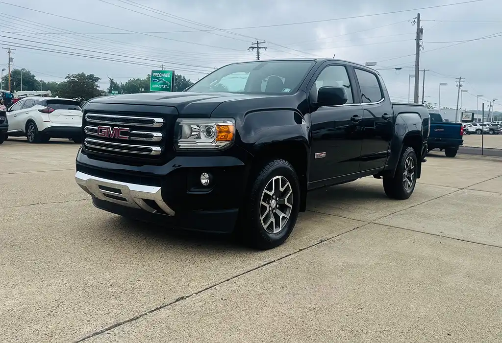 2016 GMC Canyon 4WD SLE Crew Cab Short Box's photo