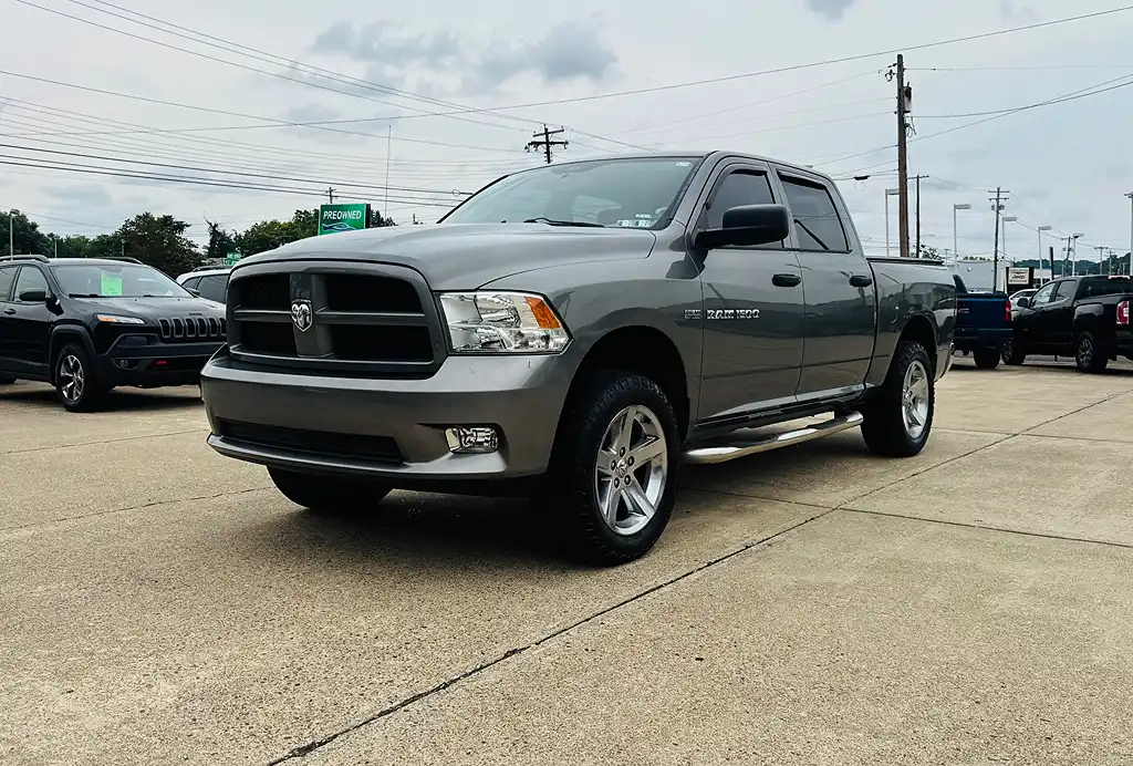 2012 RAM 1500 Express 4x4 Crew Cab's photo