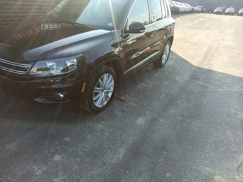 2015 Volkswagen Tiguan 2.0T SEL 4Motion's photo