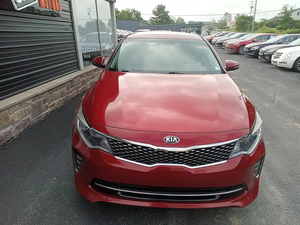 2018 Kia Optima S AT's photo