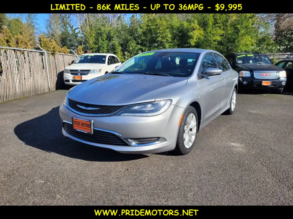 2015 Chrysler 200 Limited's photo