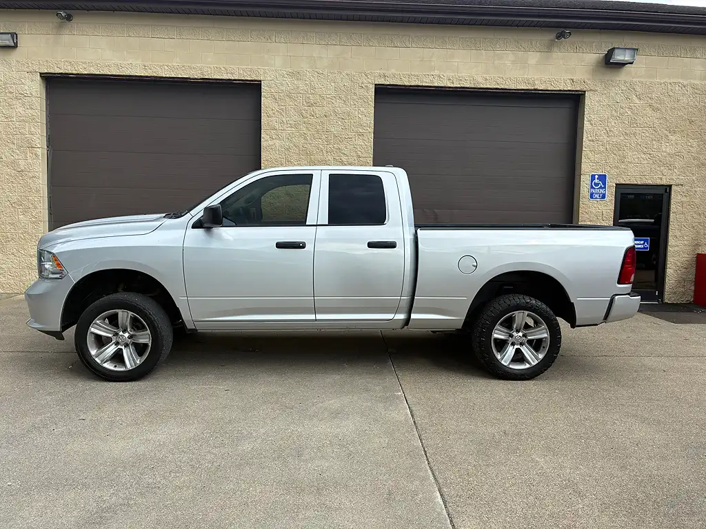 2018 RAM 1500 Express 4x4 Quad Cab 6'4's photo