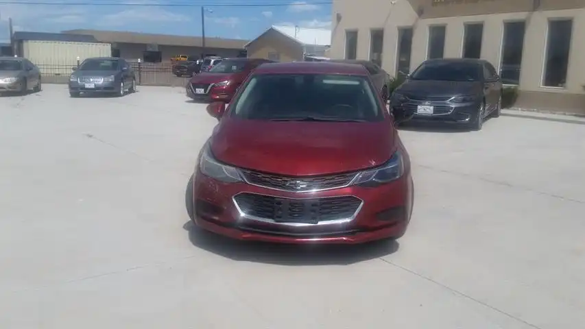 2017 Chevrolet Cruze LT Auto's photo