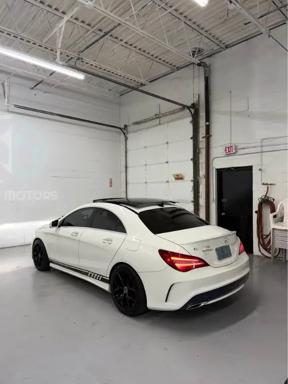 2017 Mercedes-Benz C-Class C300 4MATIC photo 4
