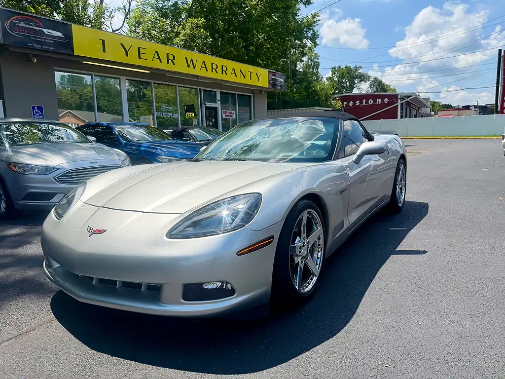 2005 Chevrolet Corvette Convertible's photo