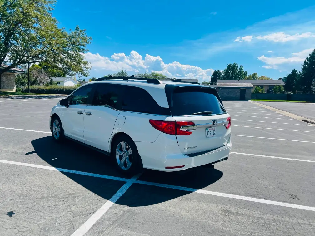 2019 Honda Odyssey EX-L photo 3