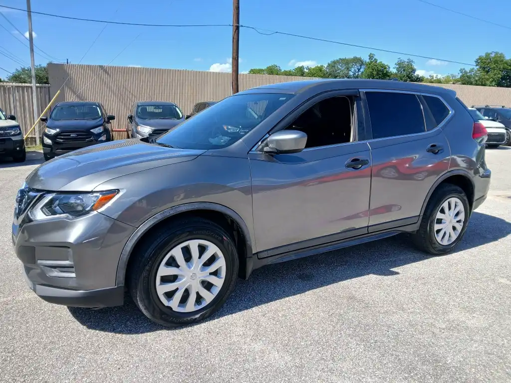 2017 Nissan Rogue S AWD's photo