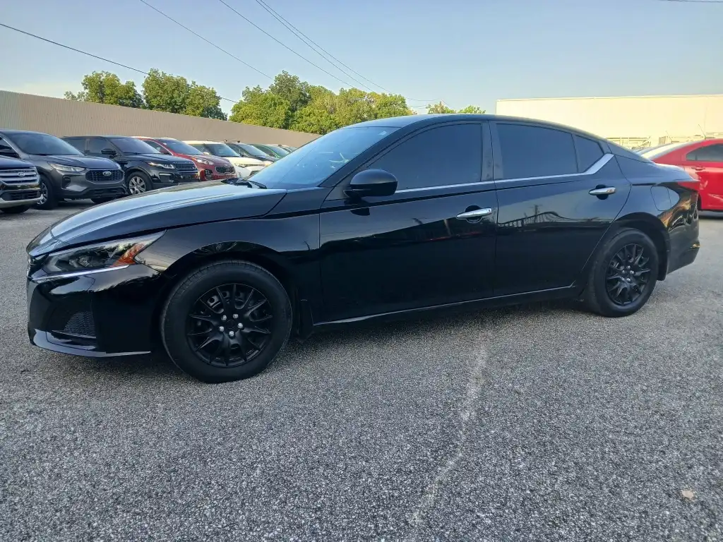 2024 Nissan Altima 2.5 S's photo