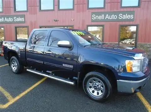 2010 GMC Sierra 4WD Crew Cab SL SWB's photo