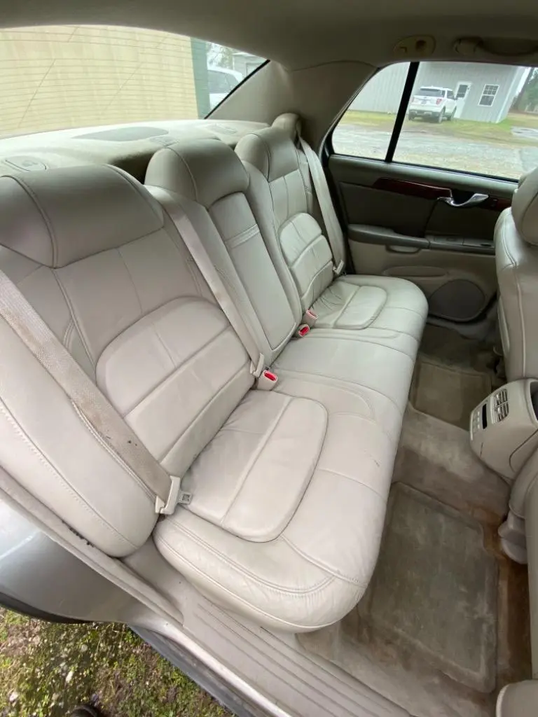 2004 Cadillac DeVille Base photo 5