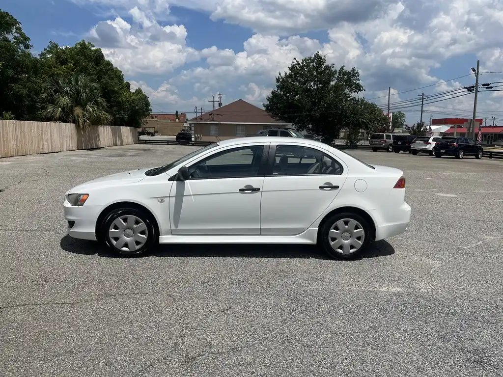 2010 Mitsubishi Lancer DE CVT's photo