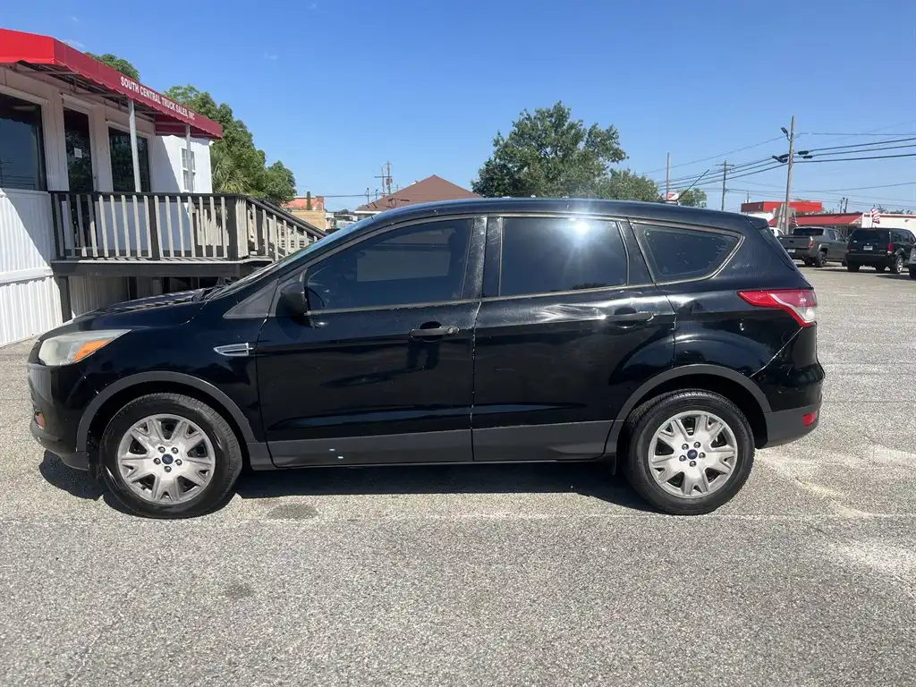 2015 Ford Escape S's photo