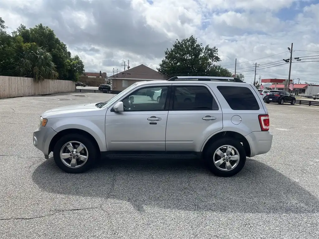 2009 Ford Escape Limited 3.0L 4WD's photo