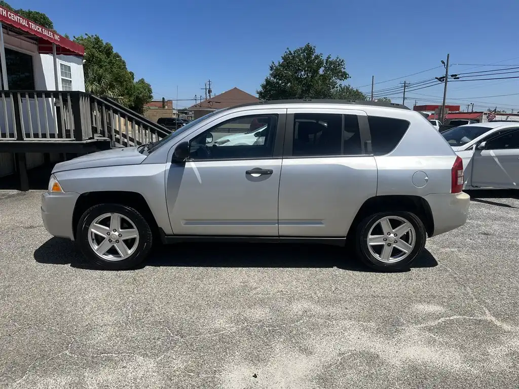 2007 Jeep Compass Sport's photo