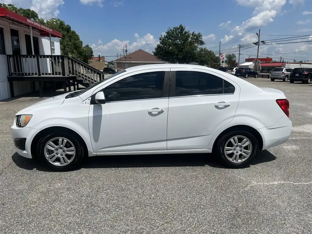 2016 Chevrolet Sonic Sedan LT Automatic's photo