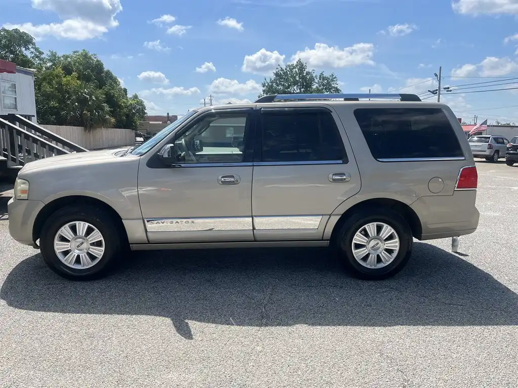 2008 Lincoln Navigator Luxury 4x2's photo