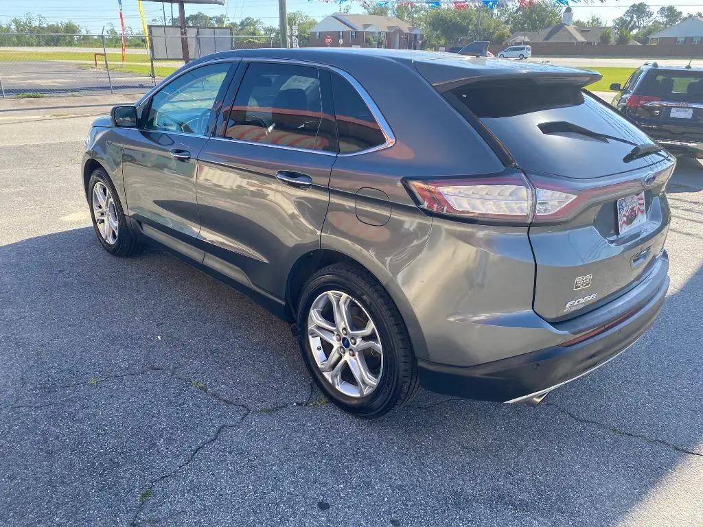 2017 Ford Edge Titanium photo 5
