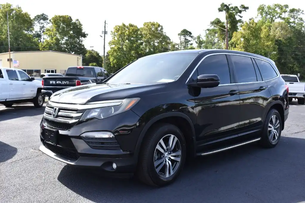 2017 Honda Pilot EX 2WD's photo