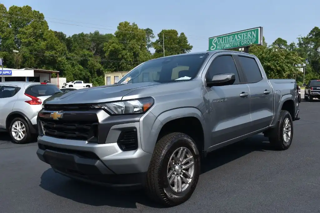 2023 Chevrolet Colorado 2WD LT Crew Cab Short Box's photo