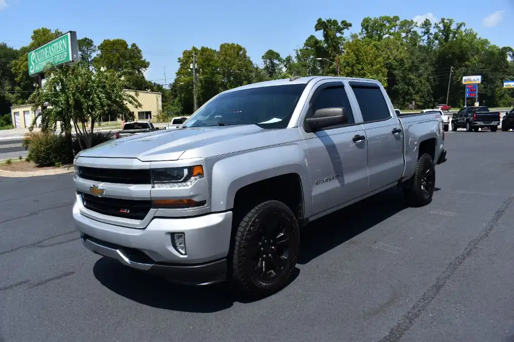 2018 Chevrolet Silverado 1500 LT Z71 4X4 Crew Cab Short Box's photo