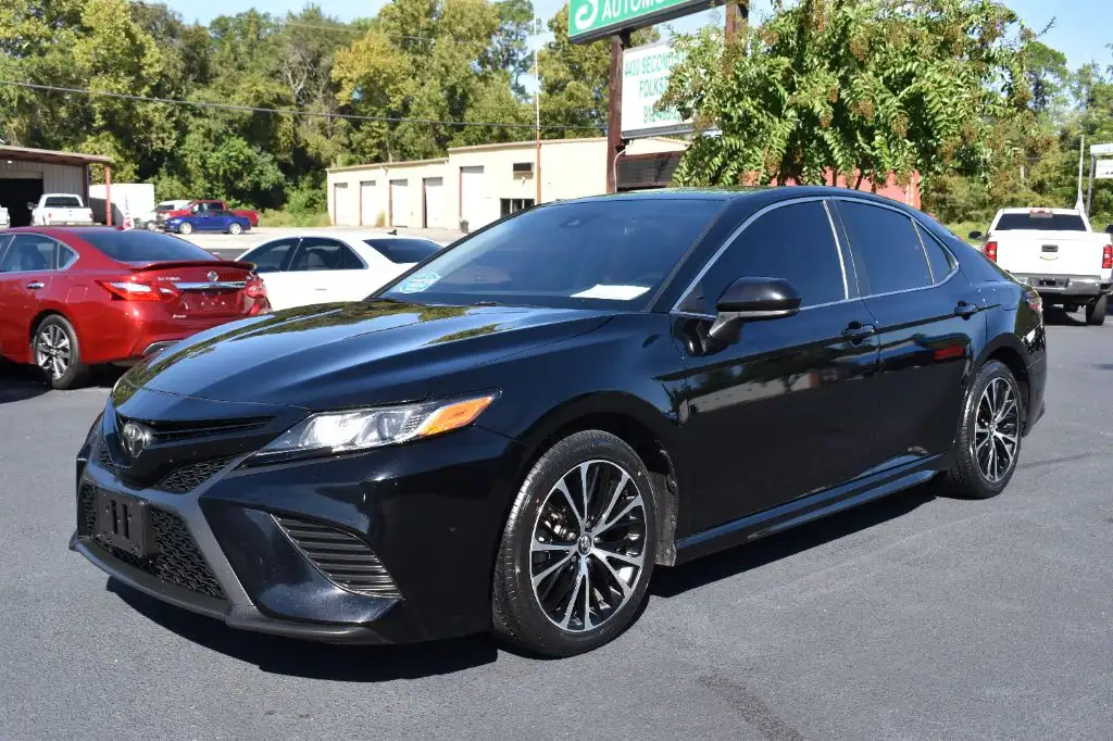 2020 Toyota Camry 2.5 Auto SE's photo